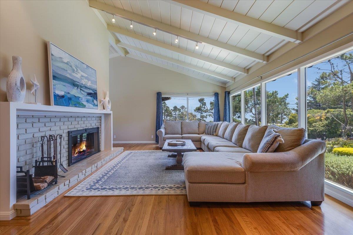 Detail Gallery Image 6 of 46 For 4117 Sunridge Rd, Pebble Beach,  CA 93953 - 4 Beds | 3 Baths