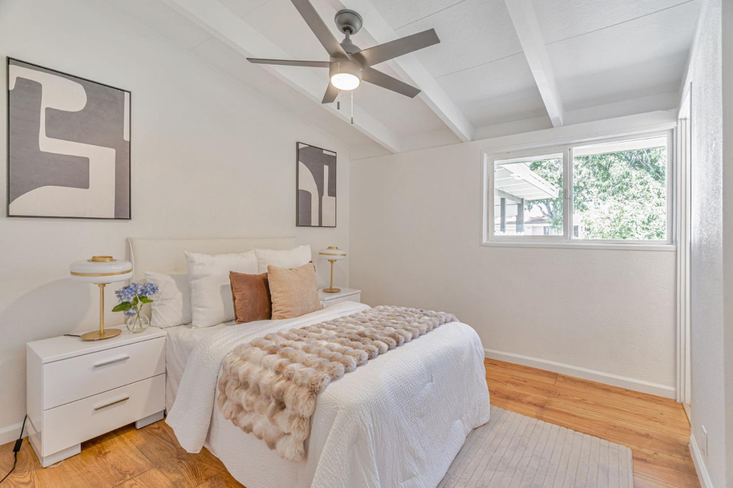 Detail Gallery Image 14 of 28 For 3332 Pepper Tree Ln, San Jose,  CA 95127 - 3 Beds | 1/1 Baths