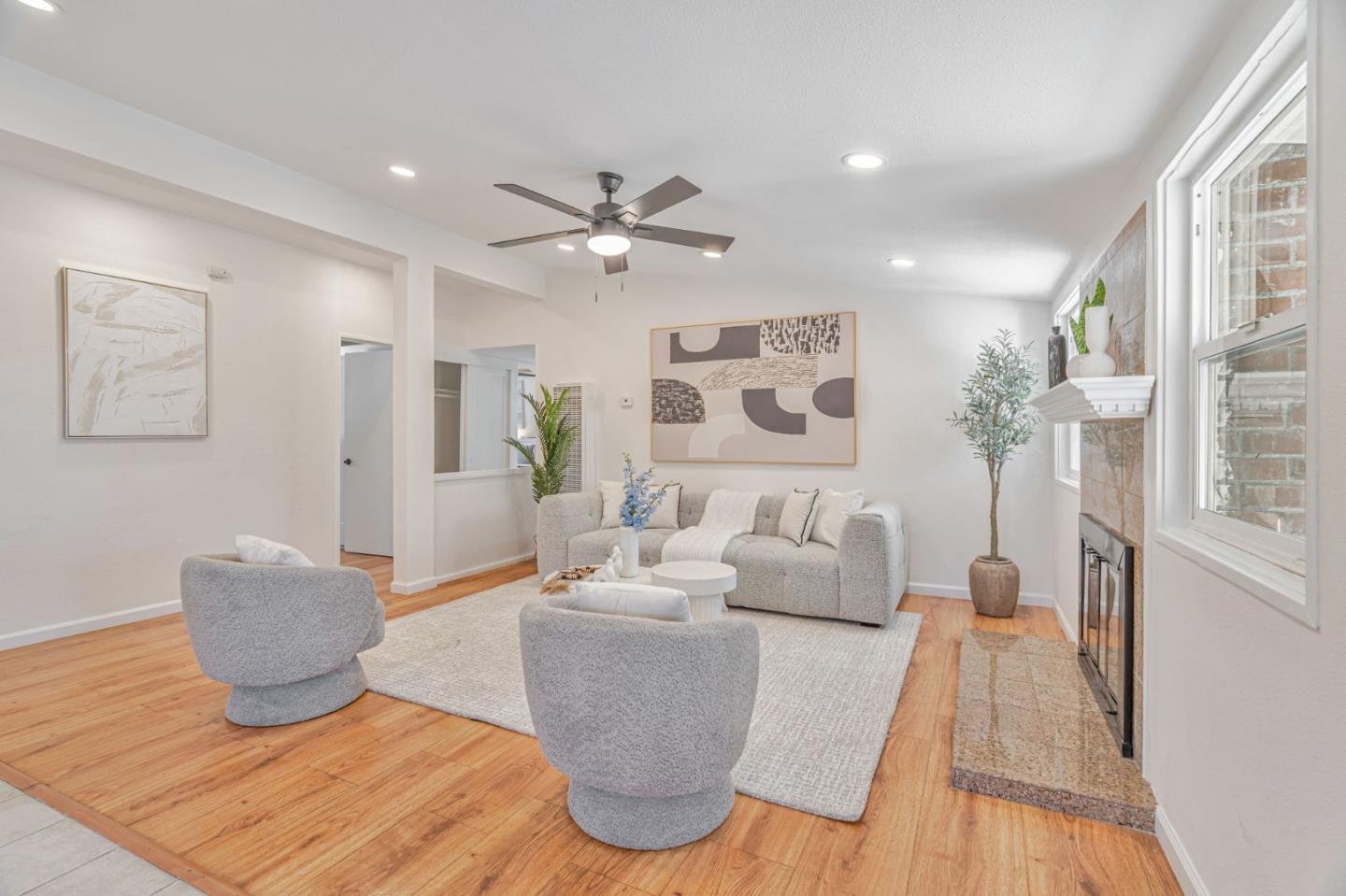 Detail Gallery Image 4 of 28 For 3332 Pepper Tree Ln, San Jose,  CA 95127 - 3 Beds | 1/1 Baths