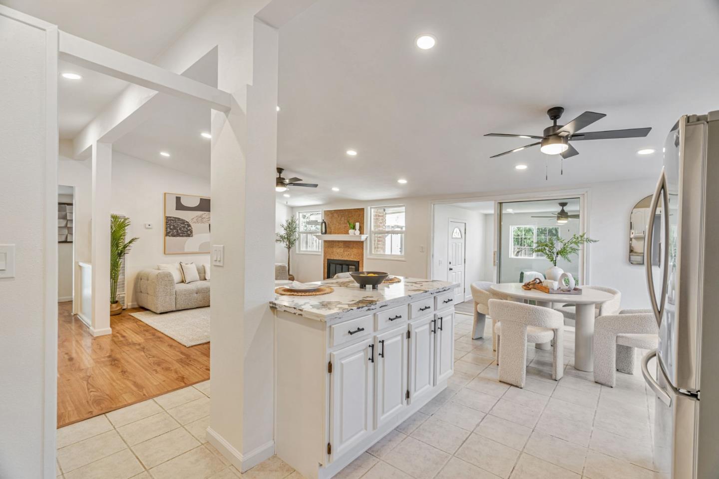 Detail Gallery Image 7 of 28 For 3332 Pepper Tree Ln, San Jose,  CA 95127 - 3 Beds | 1/1 Baths