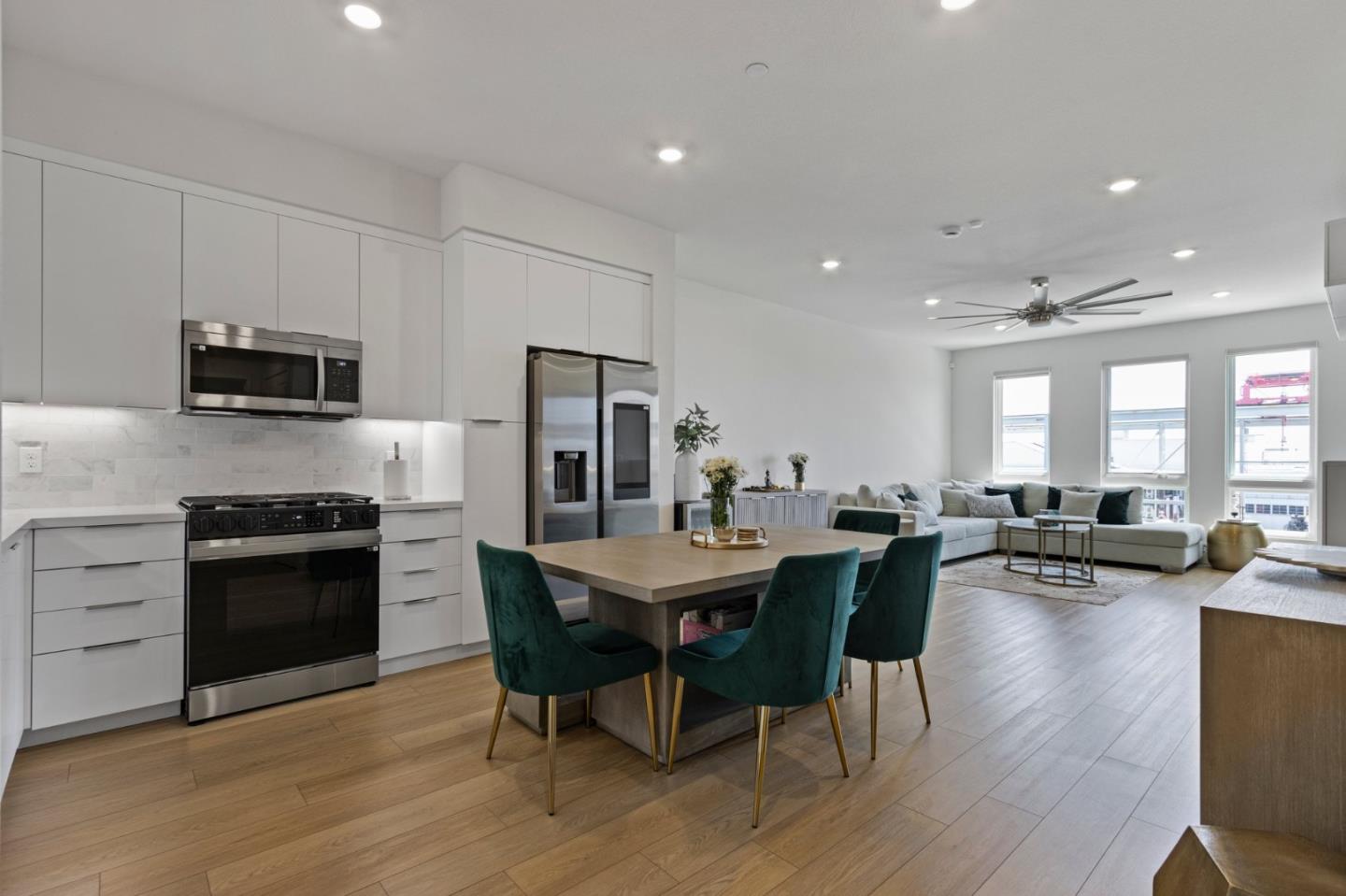 Detail Gallery Image 16 of 70 For 3698 Vision Cmn #318,  Fremont,  CA 94538 - 1 Beds | 1 Baths