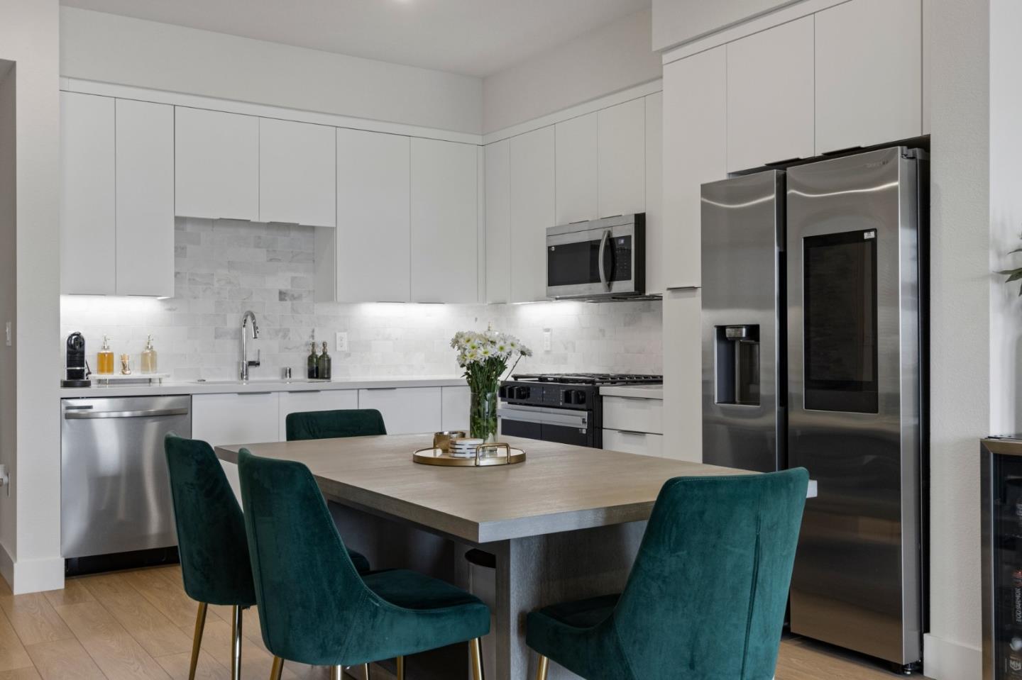 Detail Gallery Image 19 of 70 For 3698 Vision Cmn #318,  Fremont,  CA 94538 - 1 Beds | 1 Baths