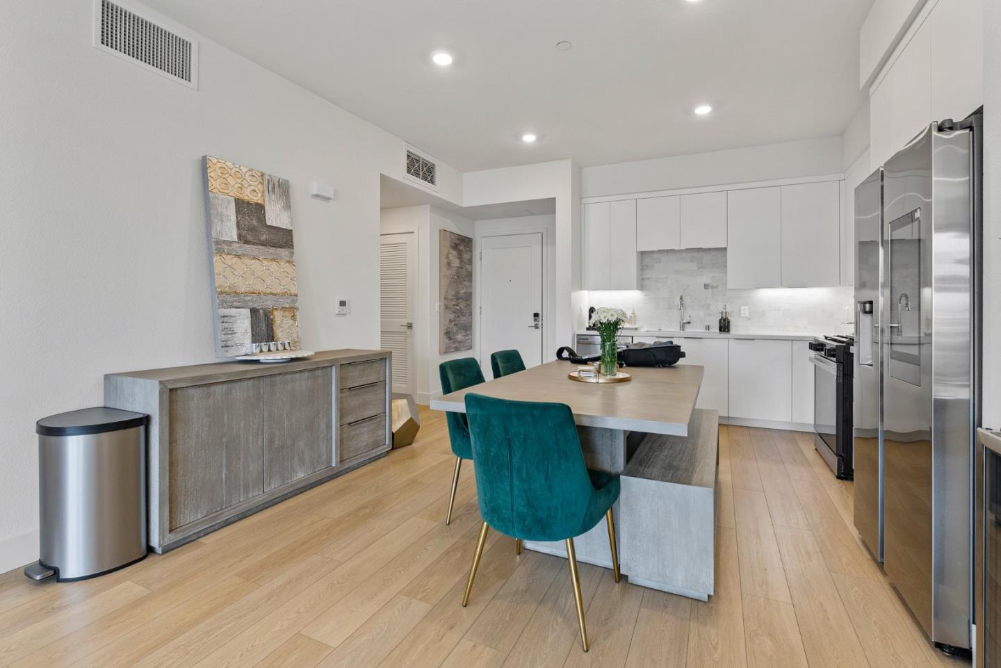Detail Gallery Image 3 of 70 For 3698 Vision Cmn #318,  Fremont,  CA 94538 - 1 Beds | 1 Baths