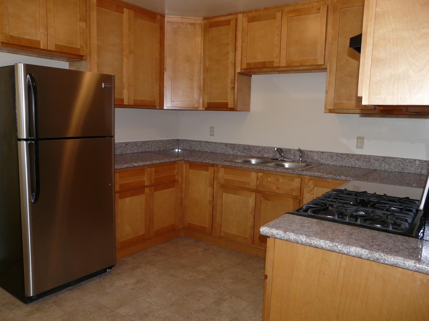 Detail Gallery Image 7 of 15 For 326 N 19th St, San Jose,  CA 95112 - 6 Beds | 2 Baths