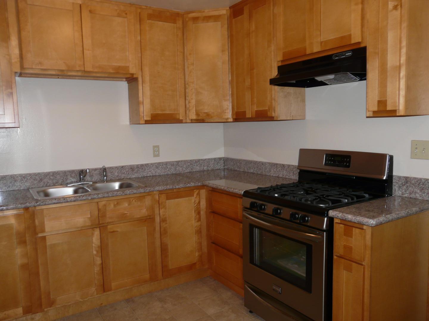 Detail Gallery Image 8 of 15 For 326 N 19th St, San Jose,  CA 95112 - 6 Beds | 2 Baths