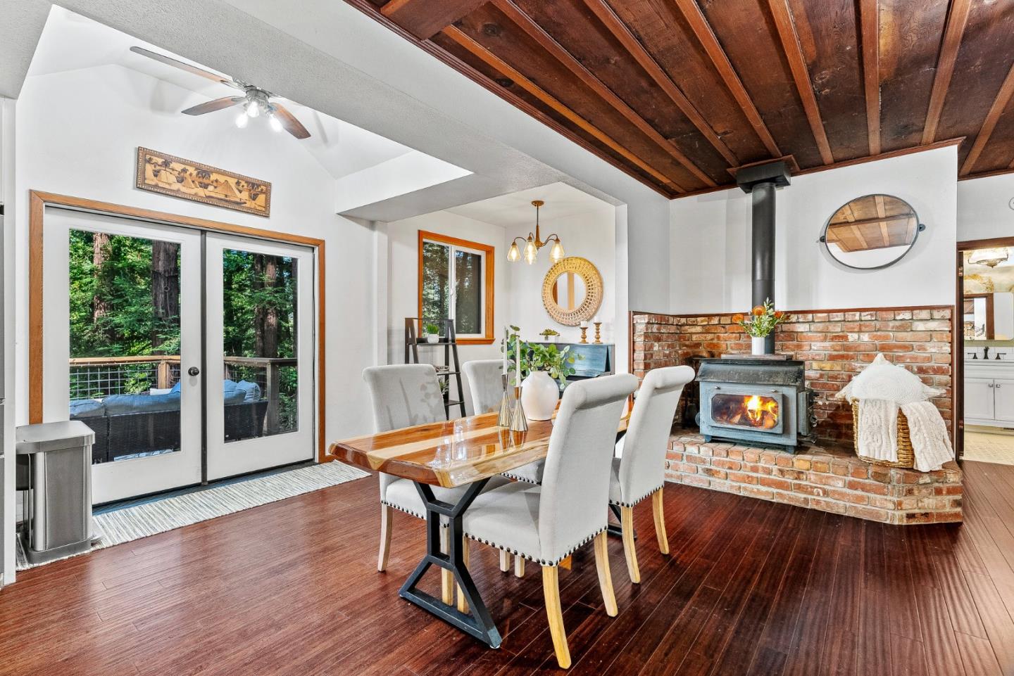Detail Gallery Image 11 of 71 For 8866 Highway 9, Ben Lomond,  CA 95005 - 3 Beds | 2 Baths