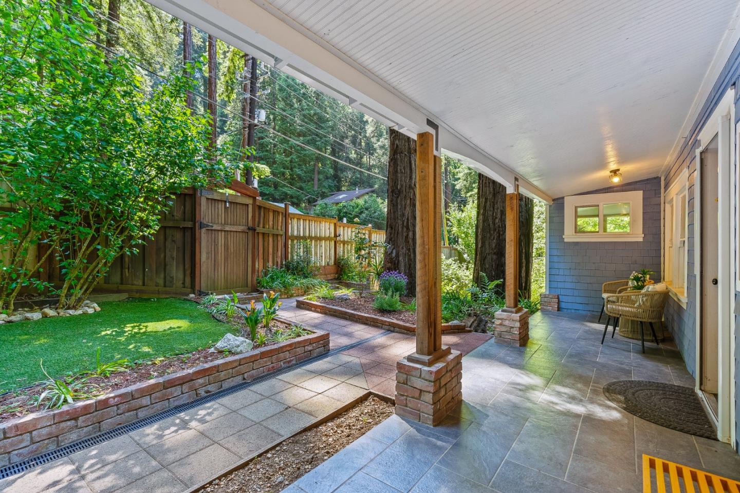 Detail Gallery Image 5 of 71 For 8866 Highway 9, Ben Lomond,  CA 95005 - 3 Beds | 2 Baths