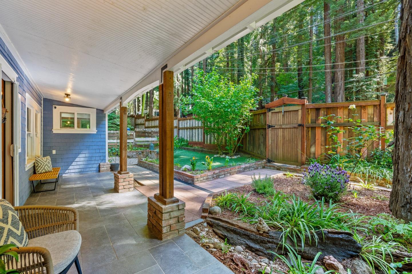 Detail Gallery Image 6 of 71 For 8866 Highway 9, Ben Lomond,  CA 95005 - 3 Beds | 2 Baths