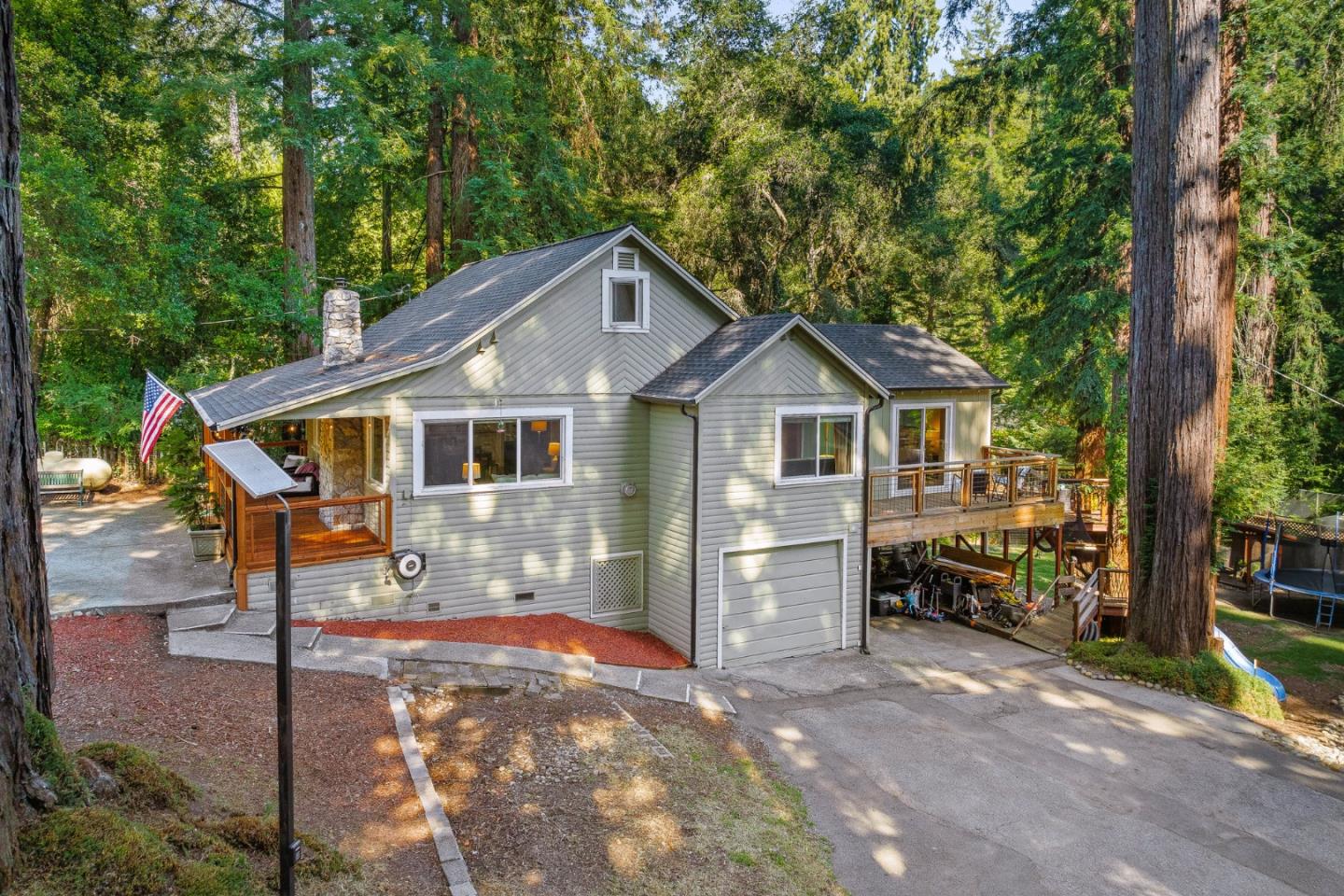 Detail Gallery Image 2 of 66 For 13896 Bear Creek Rd, Boulder Creek,  CA 95006 - 3 Beds | 2 Baths