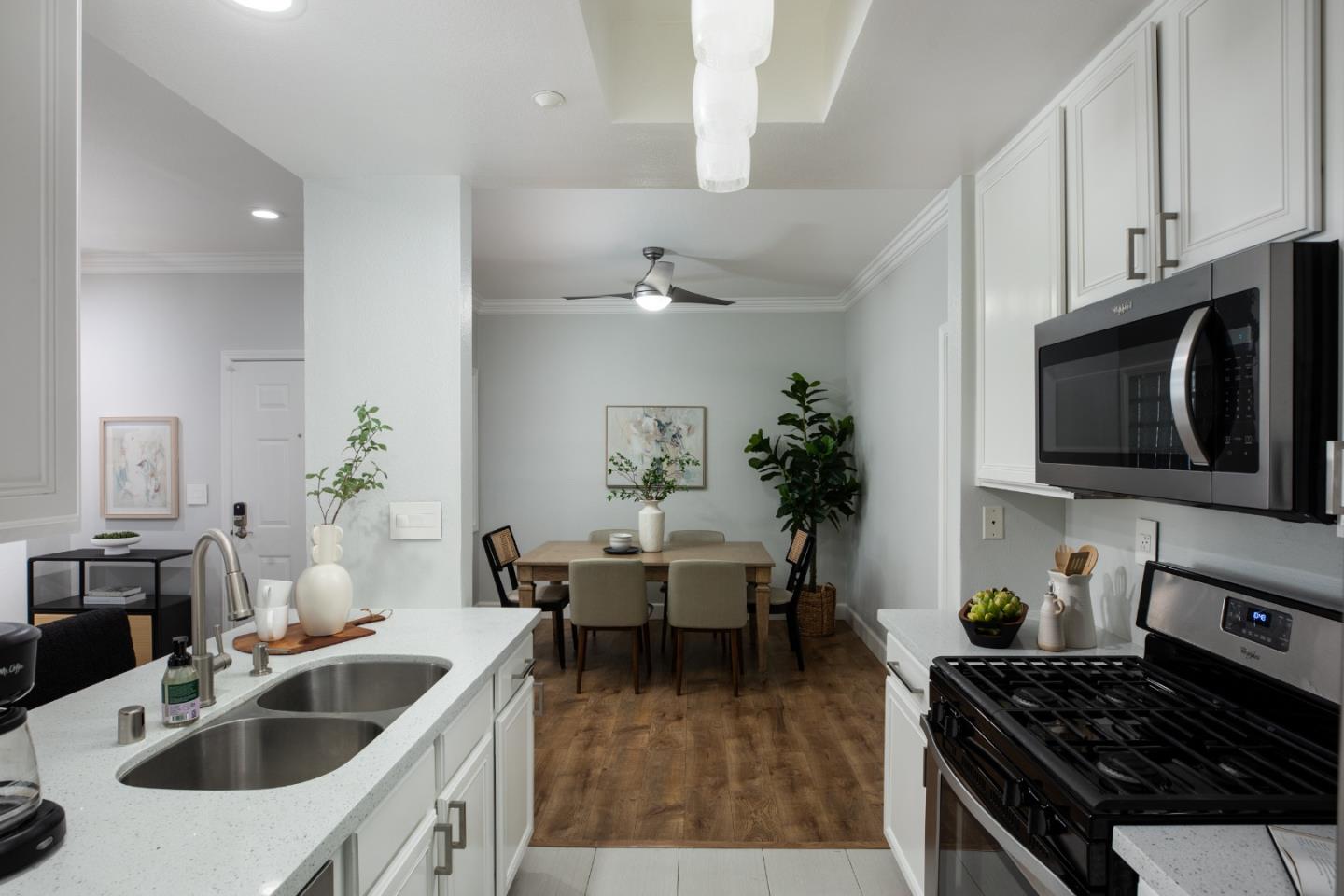 Detail Gallery Image 10 of 21 For 607 Arcadia Ter #102,  Sunnyvale,  CA 94085 - 1 Beds | 1 Baths