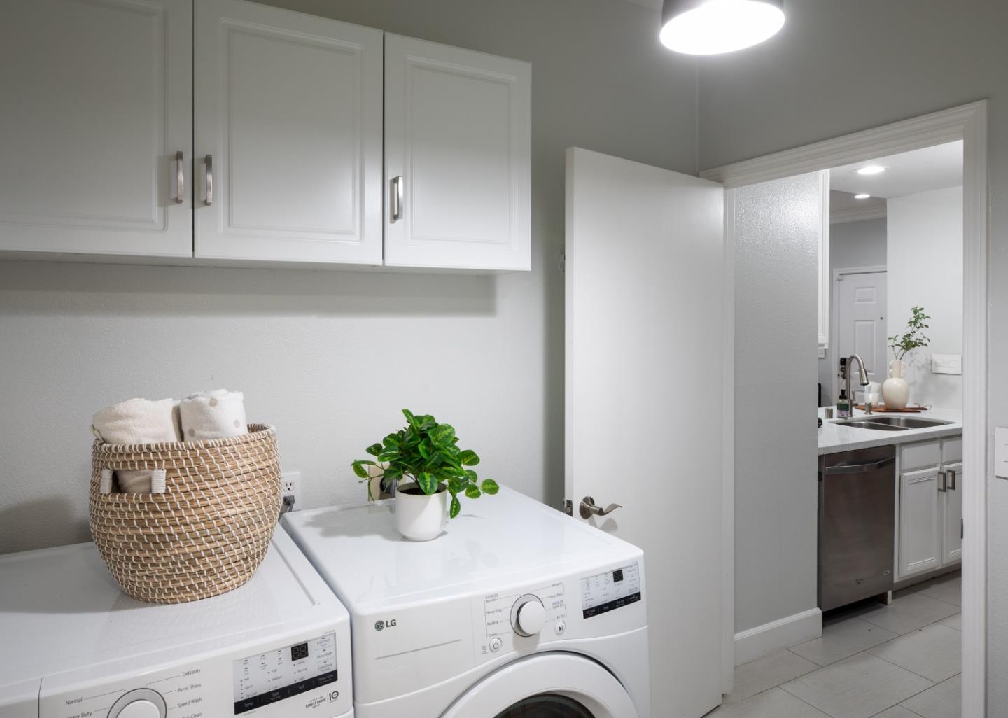 Detail Gallery Image 14 of 21 For 607 Arcadia Ter #102,  Sunnyvale,  CA 94085 - 1 Beds | 1 Baths