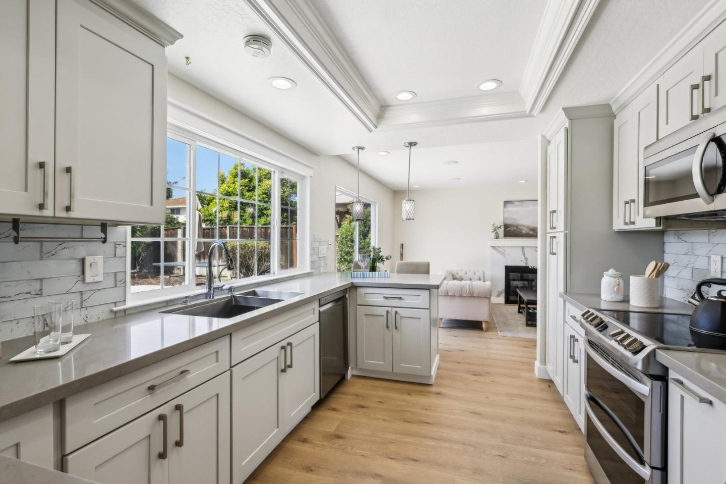 Detail Gallery Image 10 of 61 For 3065 Centerwood Way, San Jose,  CA 95148 - 4 Beds | 2/1 Baths