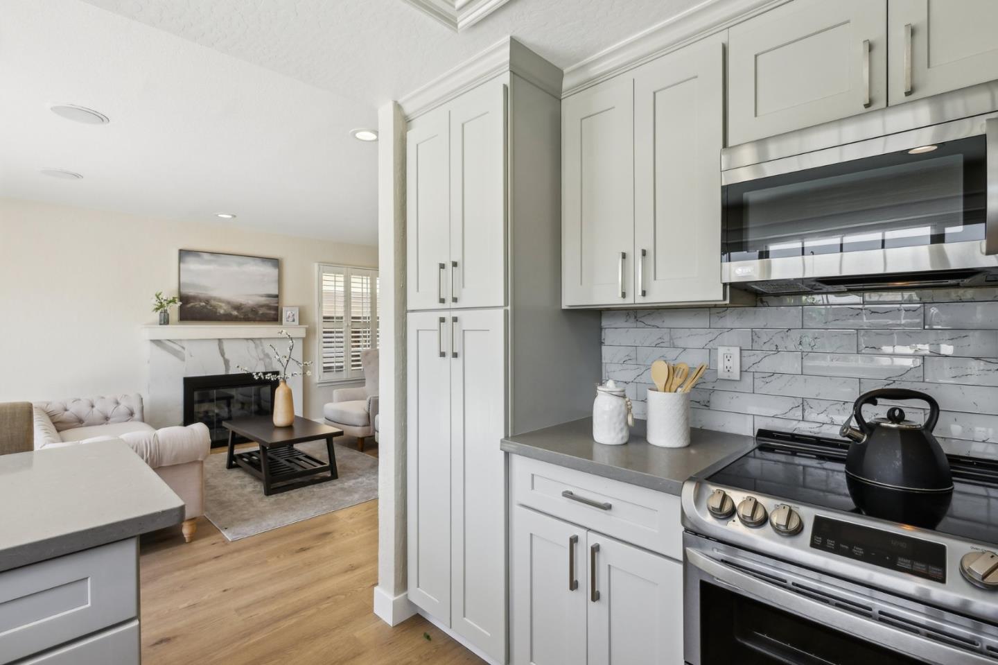 Detail Gallery Image 14 of 61 For 3065 Centerwood Way, San Jose,  CA 95148 - 4 Beds | 2/1 Baths