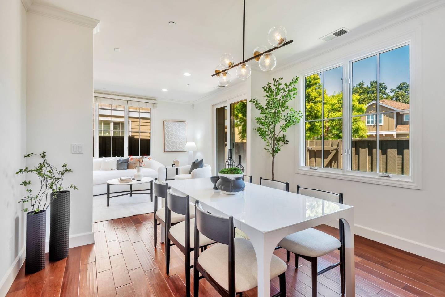 Detail Gallery Image 16 of 39 For 1601 Kentfield Ave, Redwood City,  CA 94061 - 3 Beds | 2/1 Baths