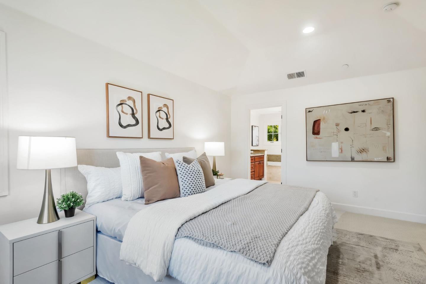 Detail Gallery Image 22 of 39 For 1601 Kentfield Ave, Redwood City,  CA 94061 - 3 Beds | 2/1 Baths