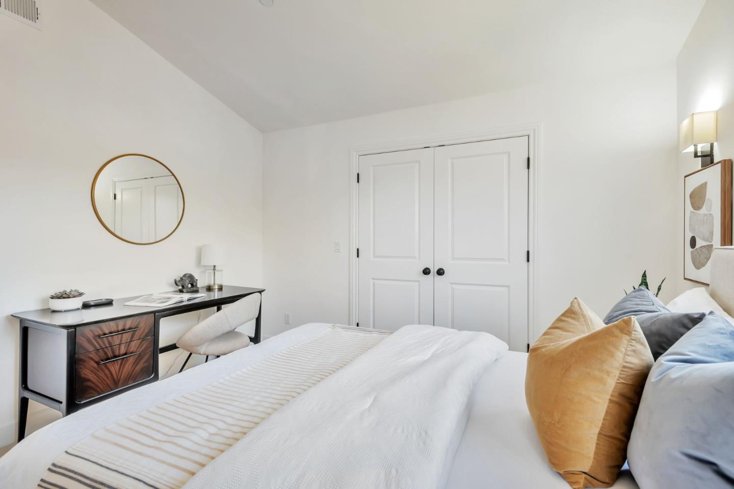 Detail Gallery Image 26 of 39 For 1601 Kentfield Ave, Redwood City,  CA 94061 - 3 Beds | 2/1 Baths