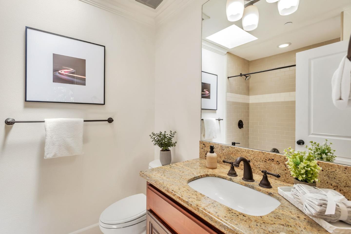 Detail Gallery Image 31 of 39 For 1601 Kentfield Ave, Redwood City,  CA 94061 - 3 Beds | 2/1 Baths