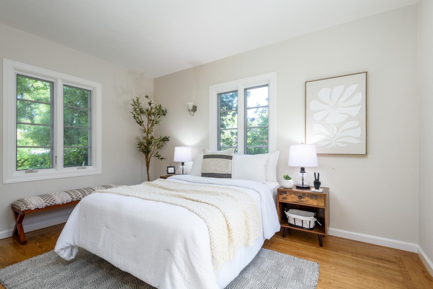 Detail Gallery Image 12 of 25 For 313 Seville Way, San Mateo,  CA 94402 - 3 Beds | 2 Baths