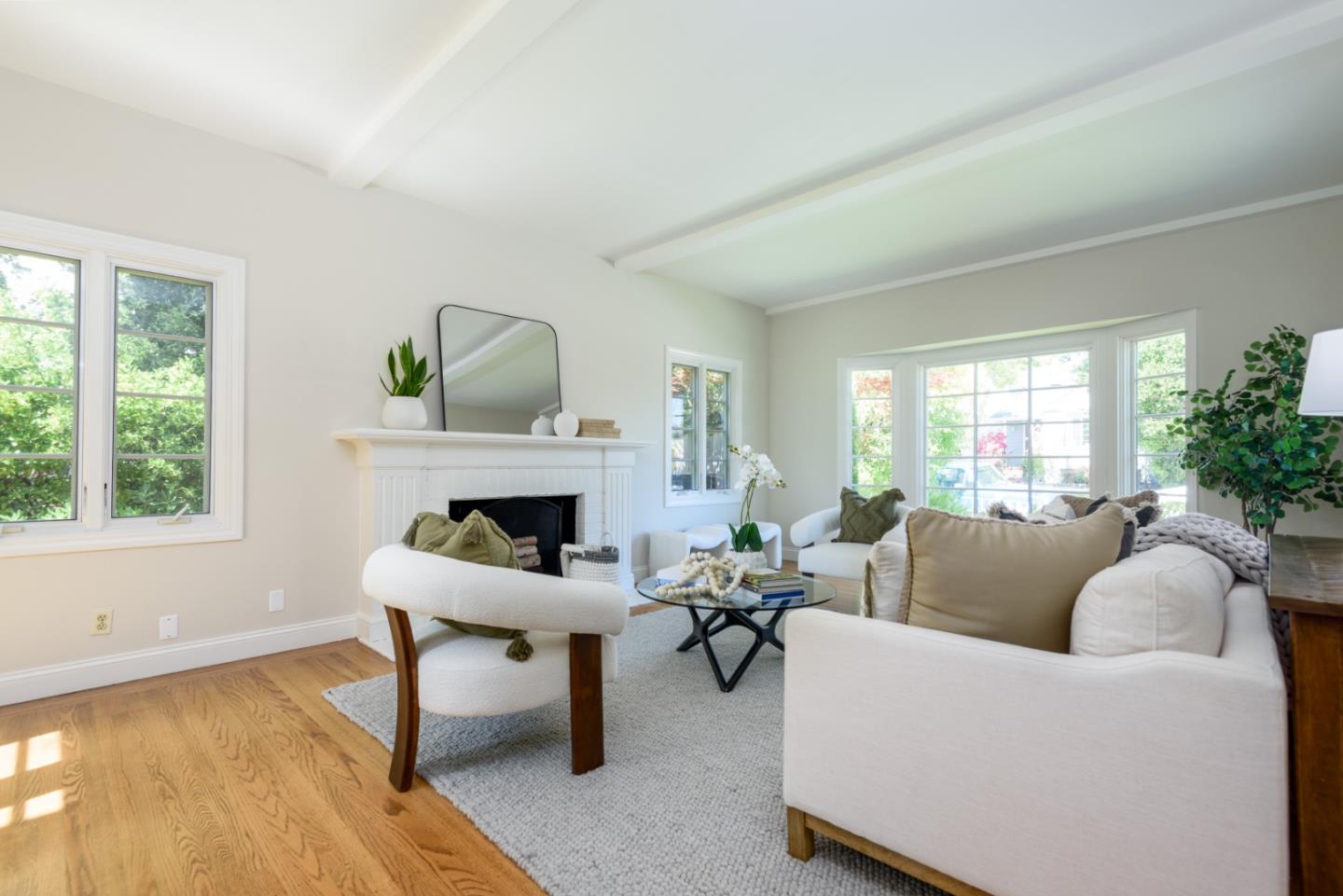 Detail Gallery Image 3 of 25 For 313 Seville Way, San Mateo,  CA 94402 - 3 Beds | 2 Baths