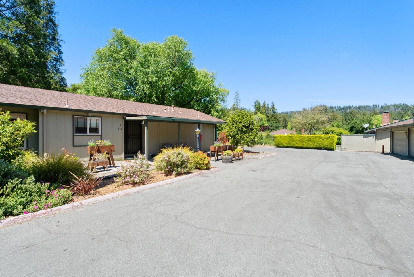 Detail Gallery Image 2 of 31 For 238 E Hilton Dr, Boulder Creek,  CA 95006 - 3 Beds | 2 Baths