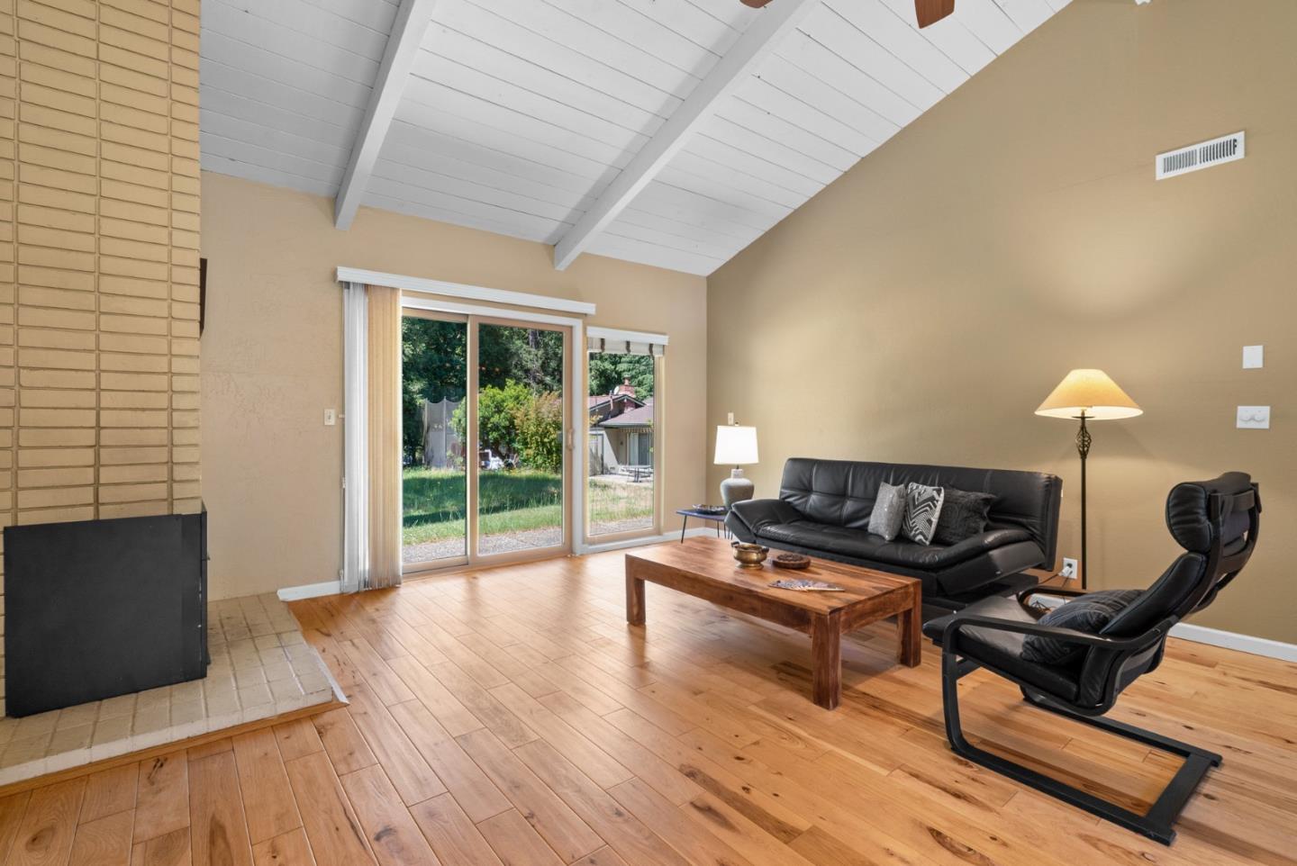 Detail Gallery Image 4 of 31 For 238 E Hilton Dr, Boulder Creek,  CA 95006 - 3 Beds | 2 Baths