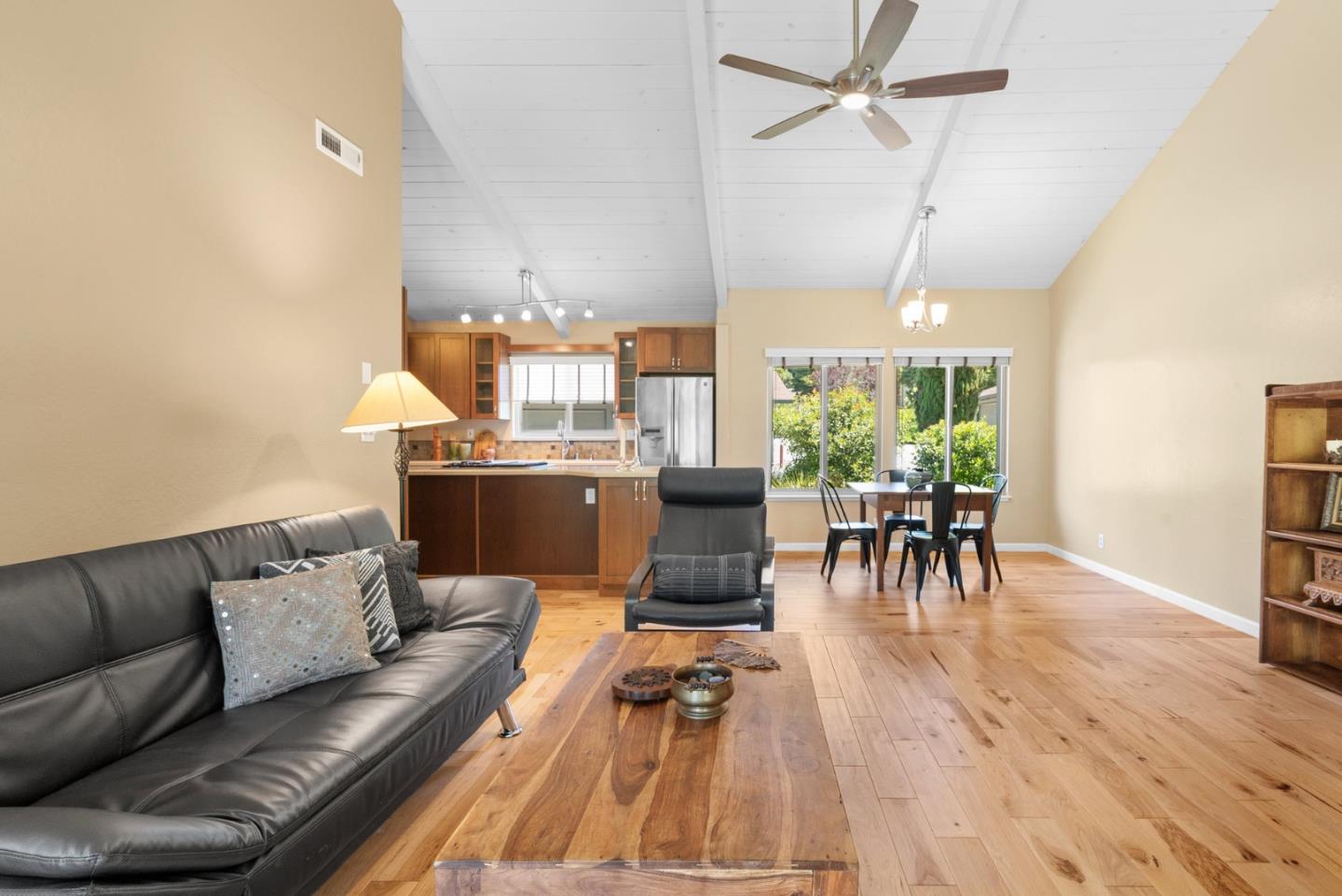 Detail Gallery Image 7 of 31 For 238 E Hilton Dr, Boulder Creek,  CA 95006 - 3 Beds | 2 Baths