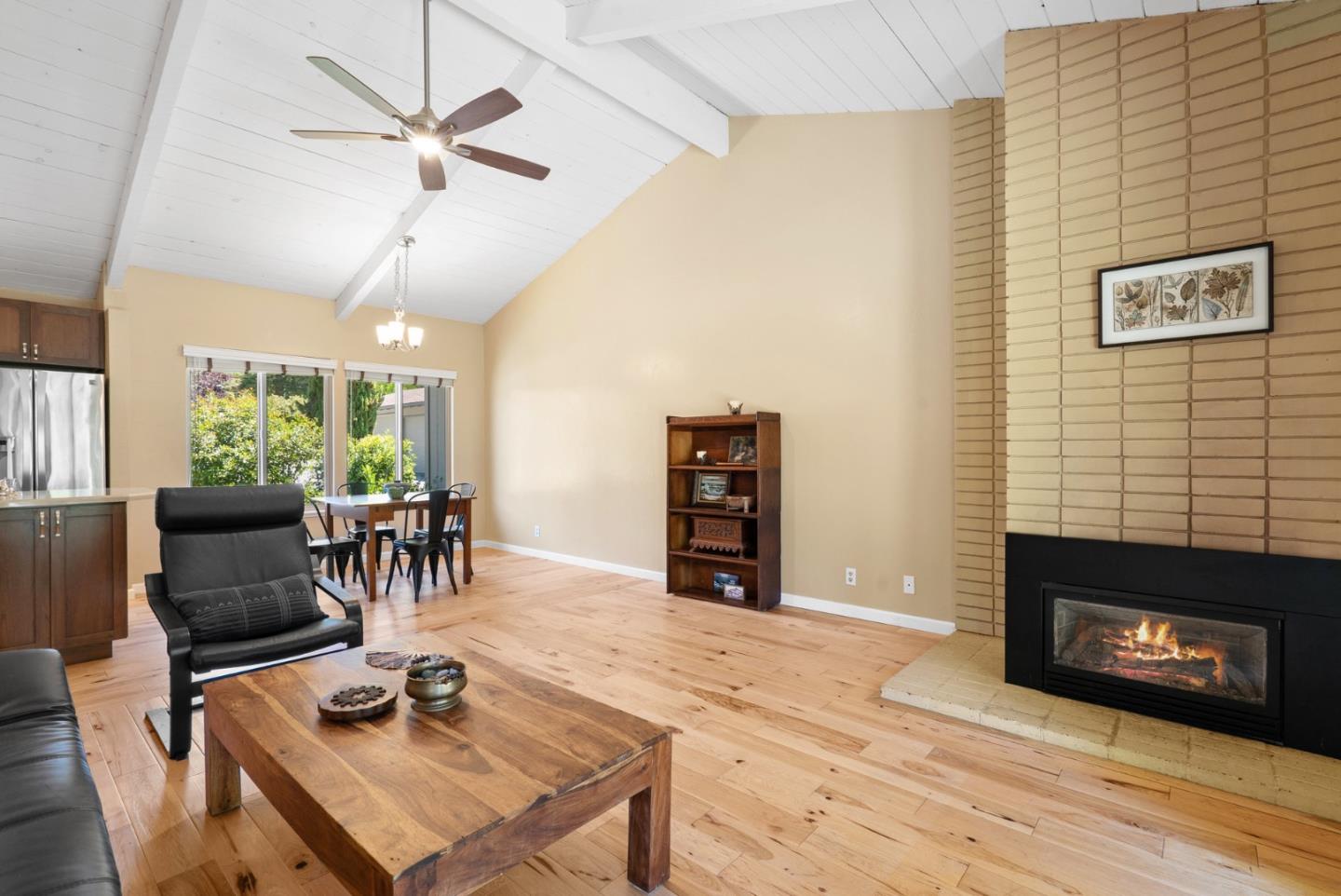 Detail Gallery Image 8 of 31 For 238 E Hilton Dr, Boulder Creek,  CA 95006 - 3 Beds | 2 Baths