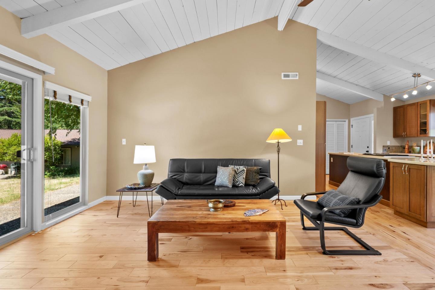 Detail Gallery Image 9 of 31 For 238 E Hilton Dr, Boulder Creek,  CA 95006 - 3 Beds | 2 Baths