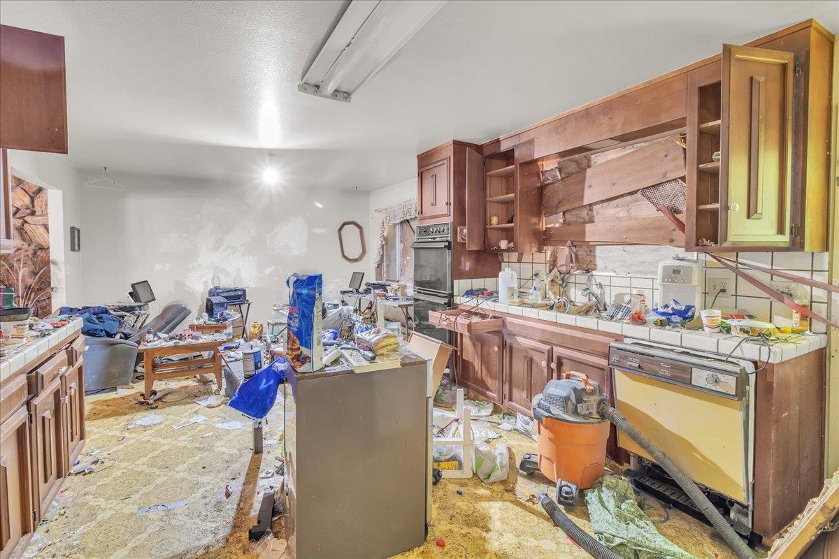 Detail Gallery Image 10 of 39 For 170 Dunbarton Rd, Aromas,  CA 95004 - 3 Beds | 2 Baths