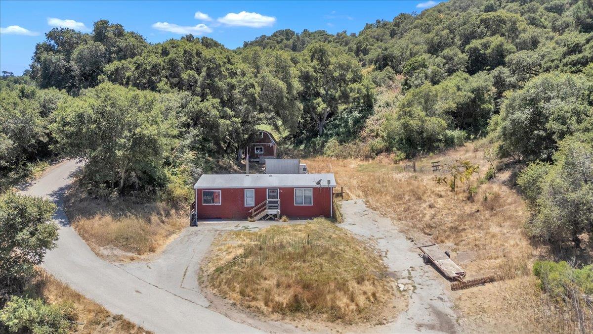 Detail Gallery Image 17 of 39 For 170 Dunbarton Rd, Aromas,  CA 95004 - 3 Beds | 2 Baths