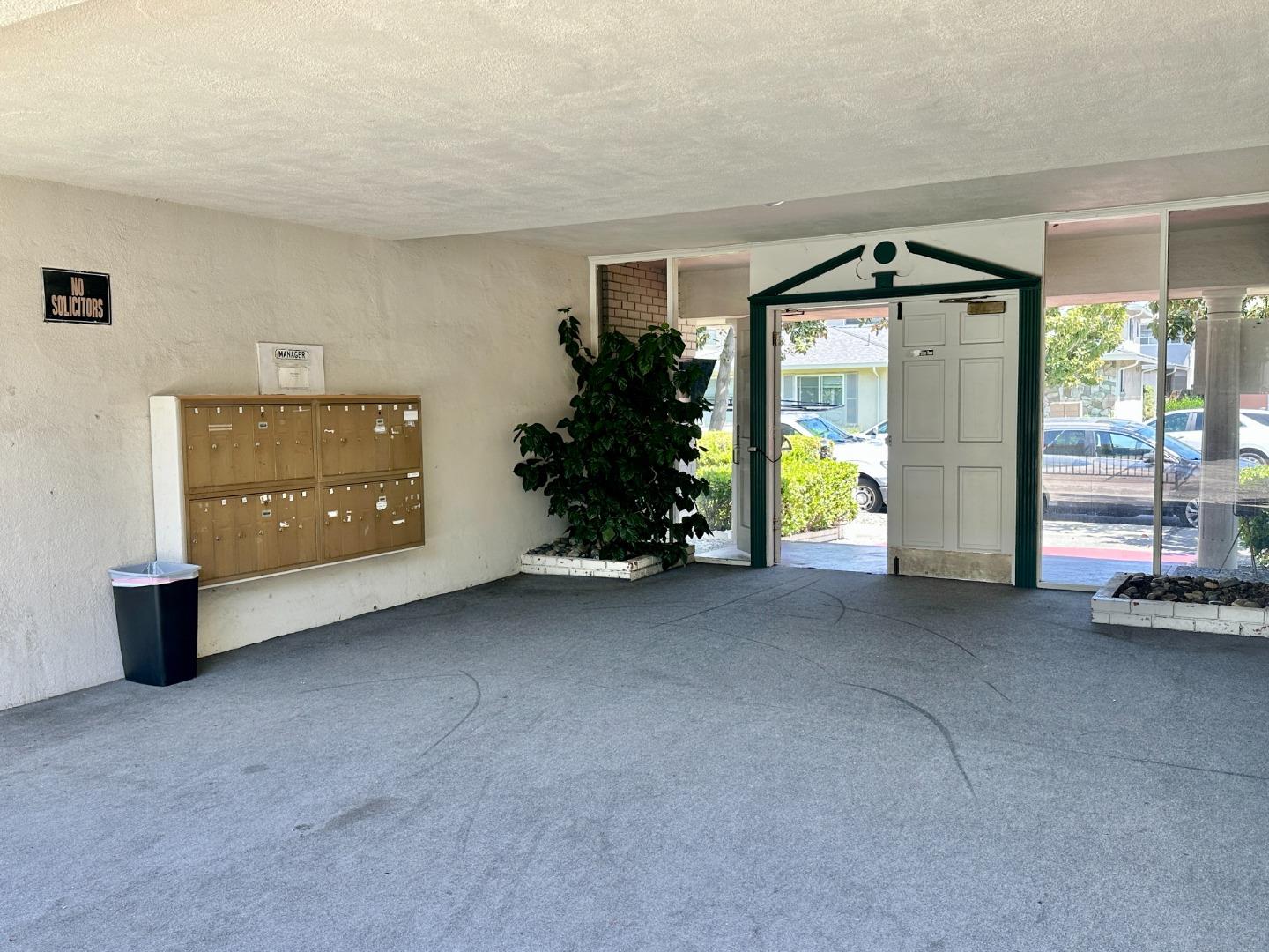 Detail Gallery Image 5 of 24 For 495 Richfield Dr, San Jose,  CA 95129 - – Beds | – Baths