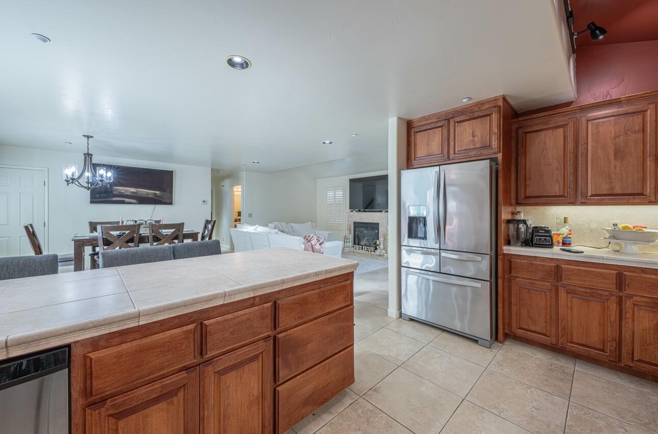 Detail Gallery Image 15 of 41 For 3145 Marina Dr, Marina,  CA 93933 - 4 Beds | 3 Baths