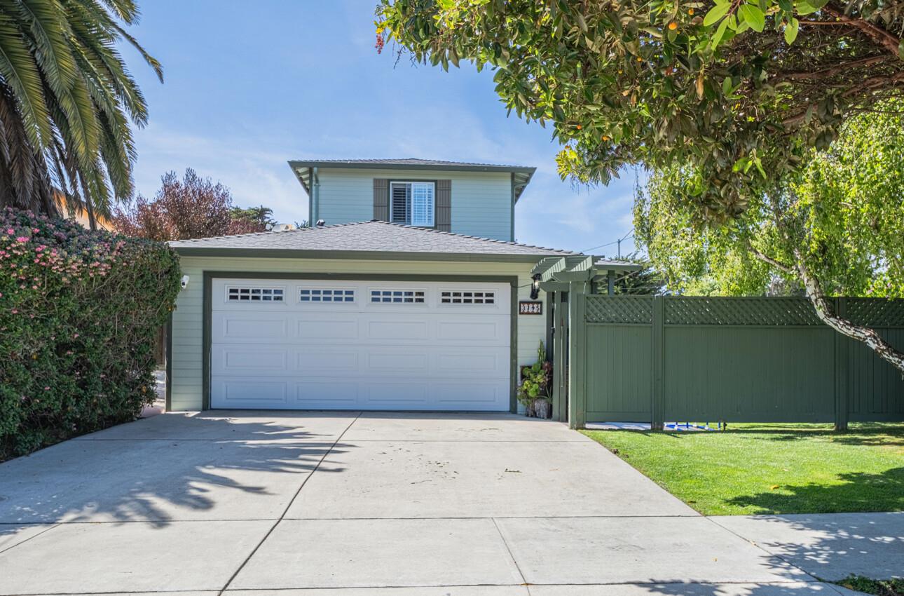 Detail Gallery Image 2 of 41 For 3145 Marina Dr, Marina,  CA 93933 - 4 Beds | 3 Baths
