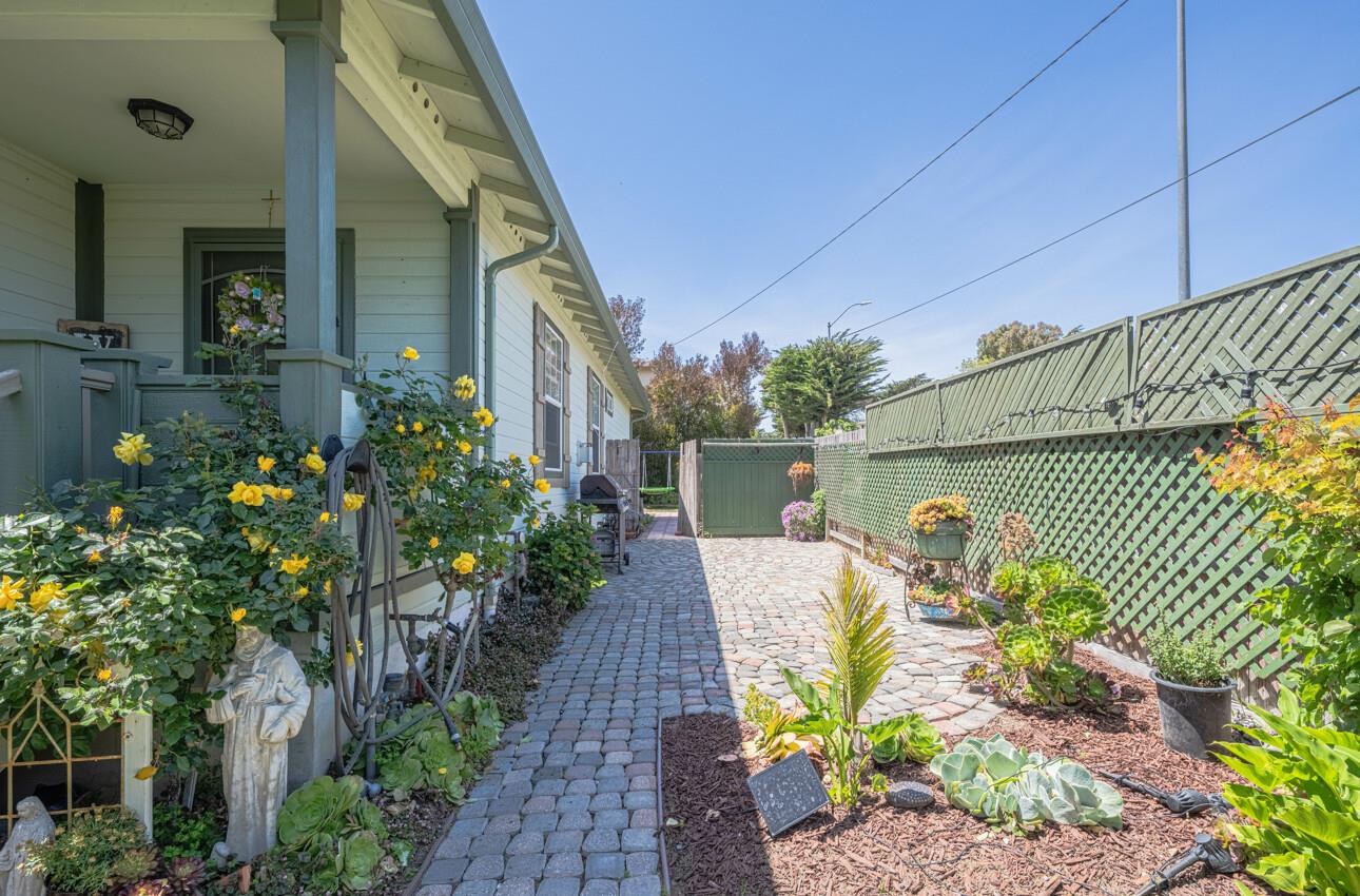 Detail Gallery Image 35 of 41 For 3145 Marina Dr, Marina,  CA 93933 - 4 Beds | 3 Baths