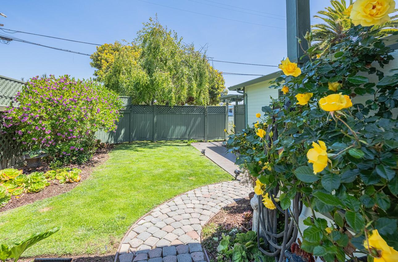 Detail Gallery Image 4 of 41 For 3145 Marina Dr, Marina,  CA 93933 - 4 Beds | 3 Baths