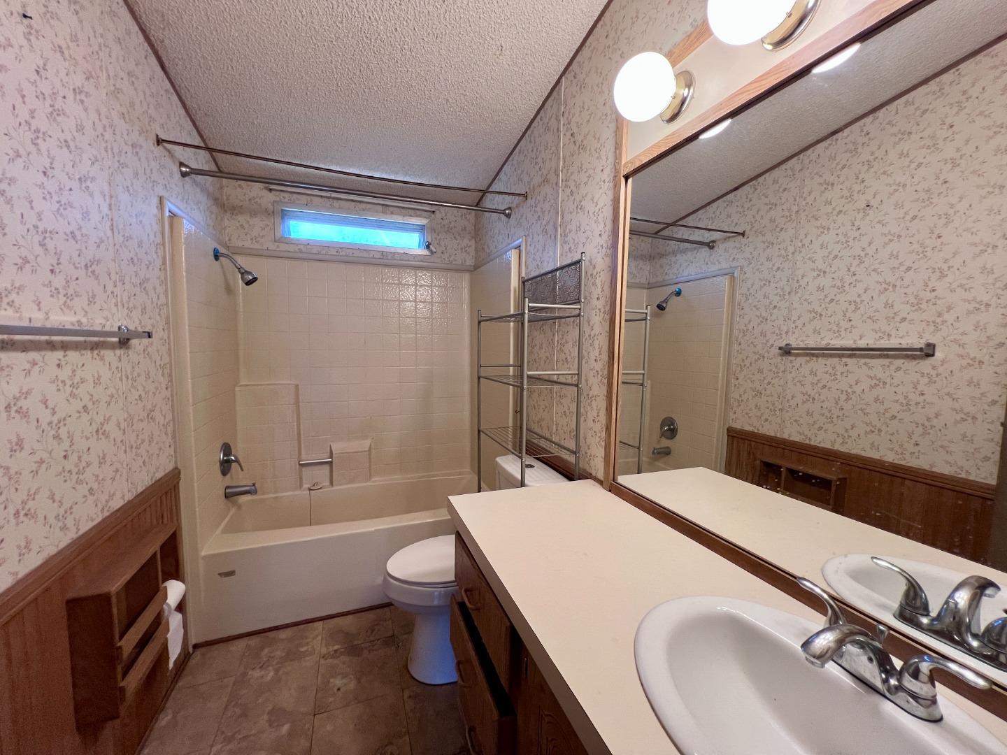 Detail Gallery Image 20 of 20 For 20 Russell Rd #36,  Salinas,  CA 93906 - 3 Beds | 2 Baths