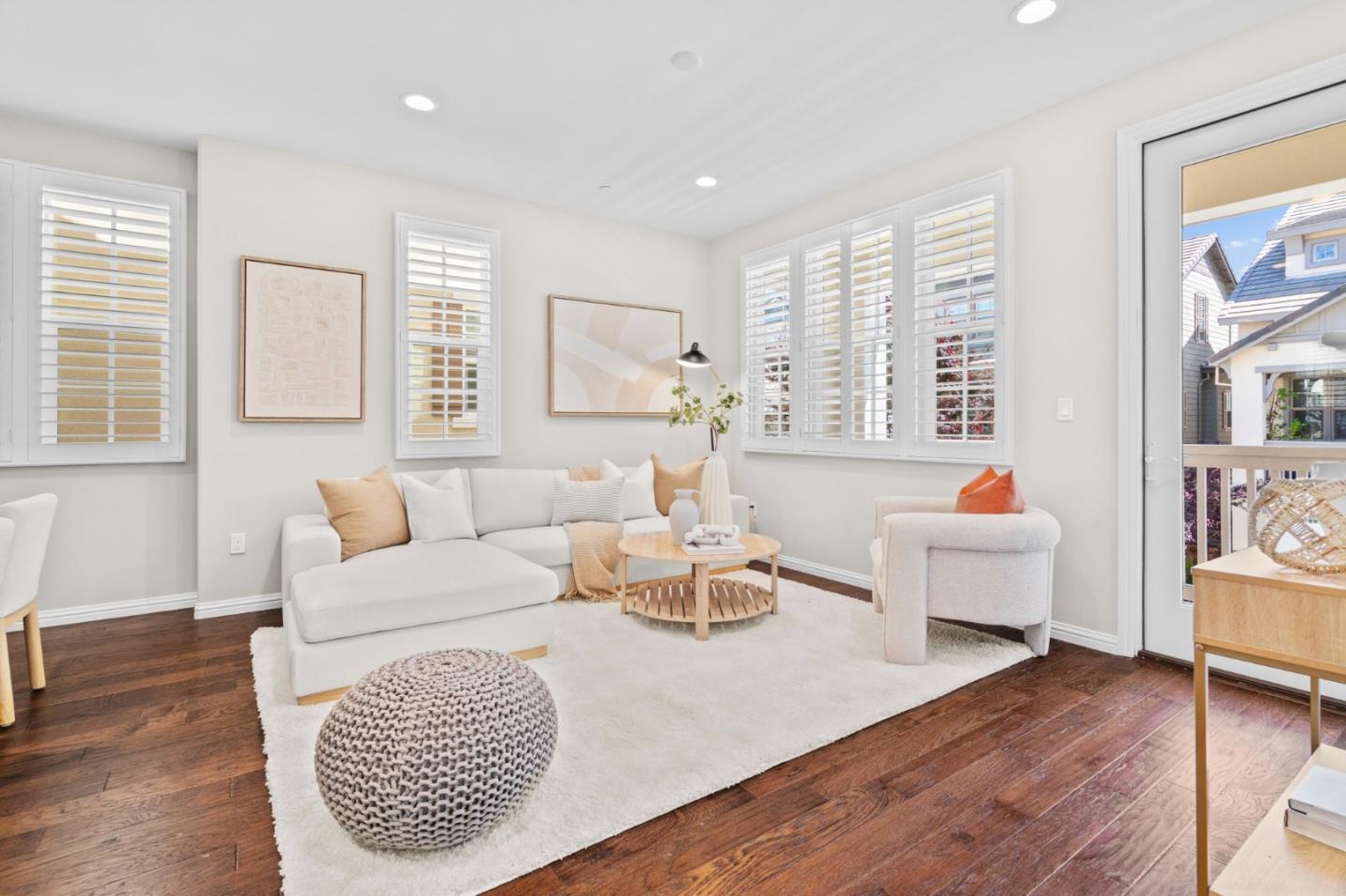 Detail Gallery Image 12 of 41 For 3406 Pyramid Way, Mountain View,  CA 94043 - 3 Beds | 3/1 Baths