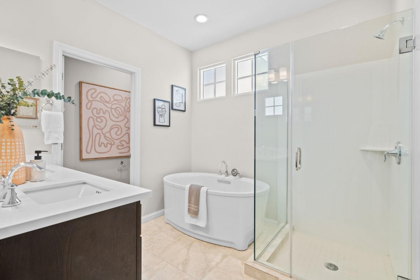 Detail Gallery Image 17 of 41 For 3406 Pyramid Way, Mountain View,  CA 94043 - 3 Beds | 3/1 Baths