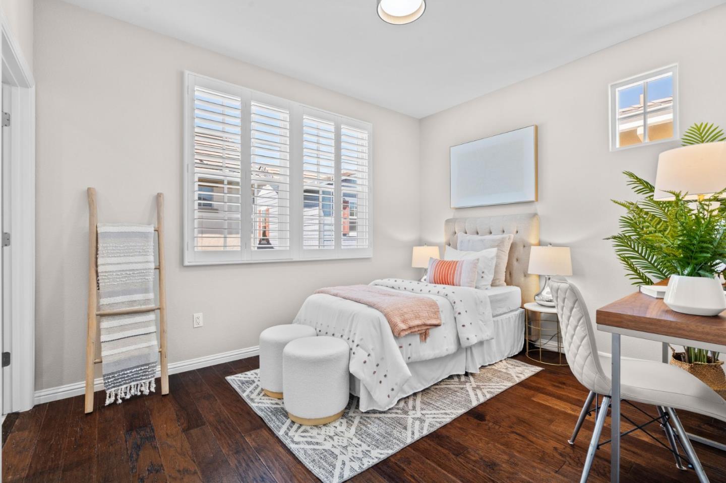 Detail Gallery Image 21 of 41 For 3406 Pyramid Way, Mountain View,  CA 94043 - 3 Beds | 3/1 Baths