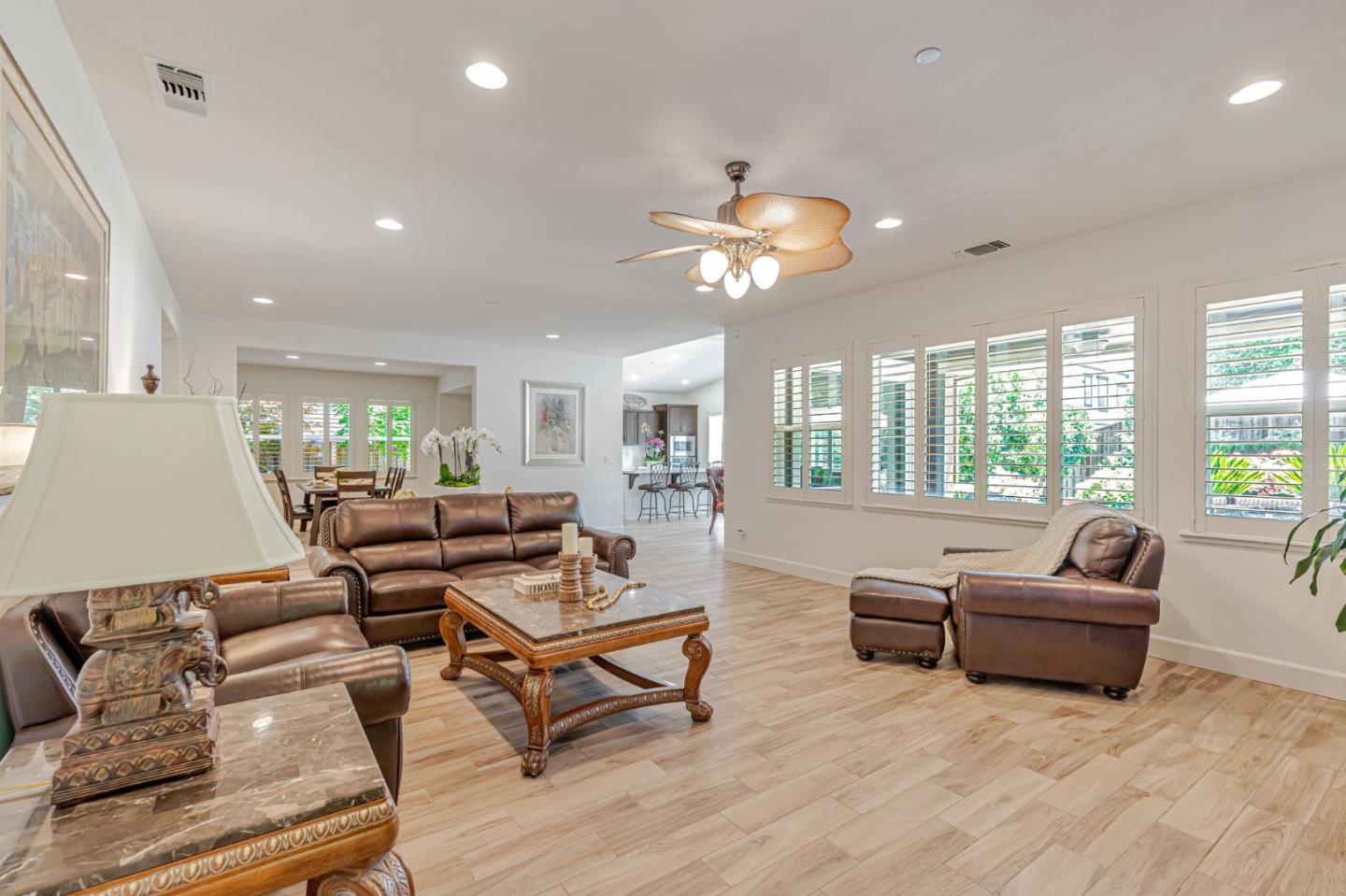 Detail Gallery Image 10 of 44 For 1188 Viognier Way, Gilroy,  CA 95020 - 4 Beds | 3 Baths
