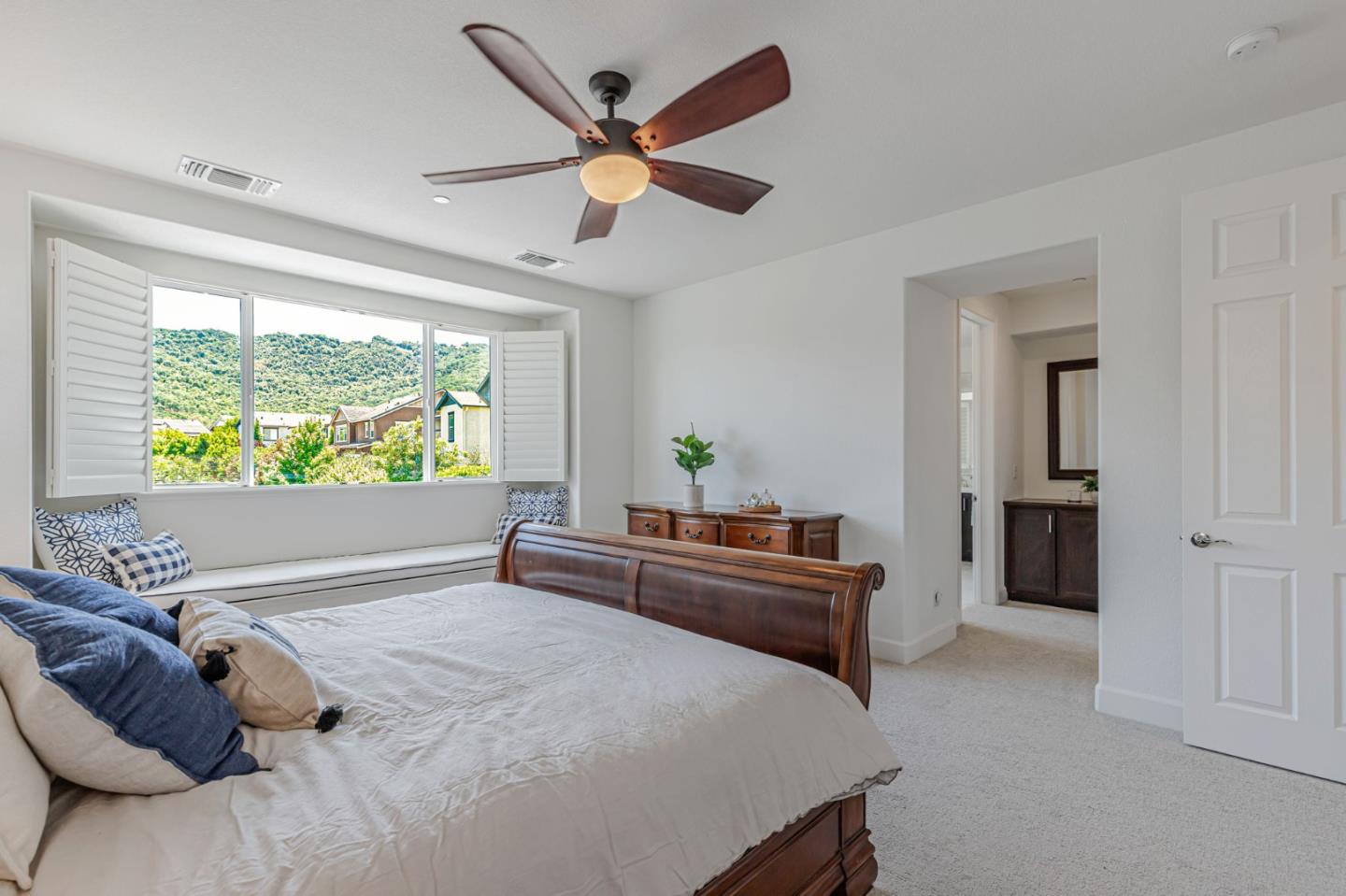 Detail Gallery Image 21 of 44 For 1188 Viognier Way, Gilroy,  CA 95020 - 4 Beds | 3 Baths