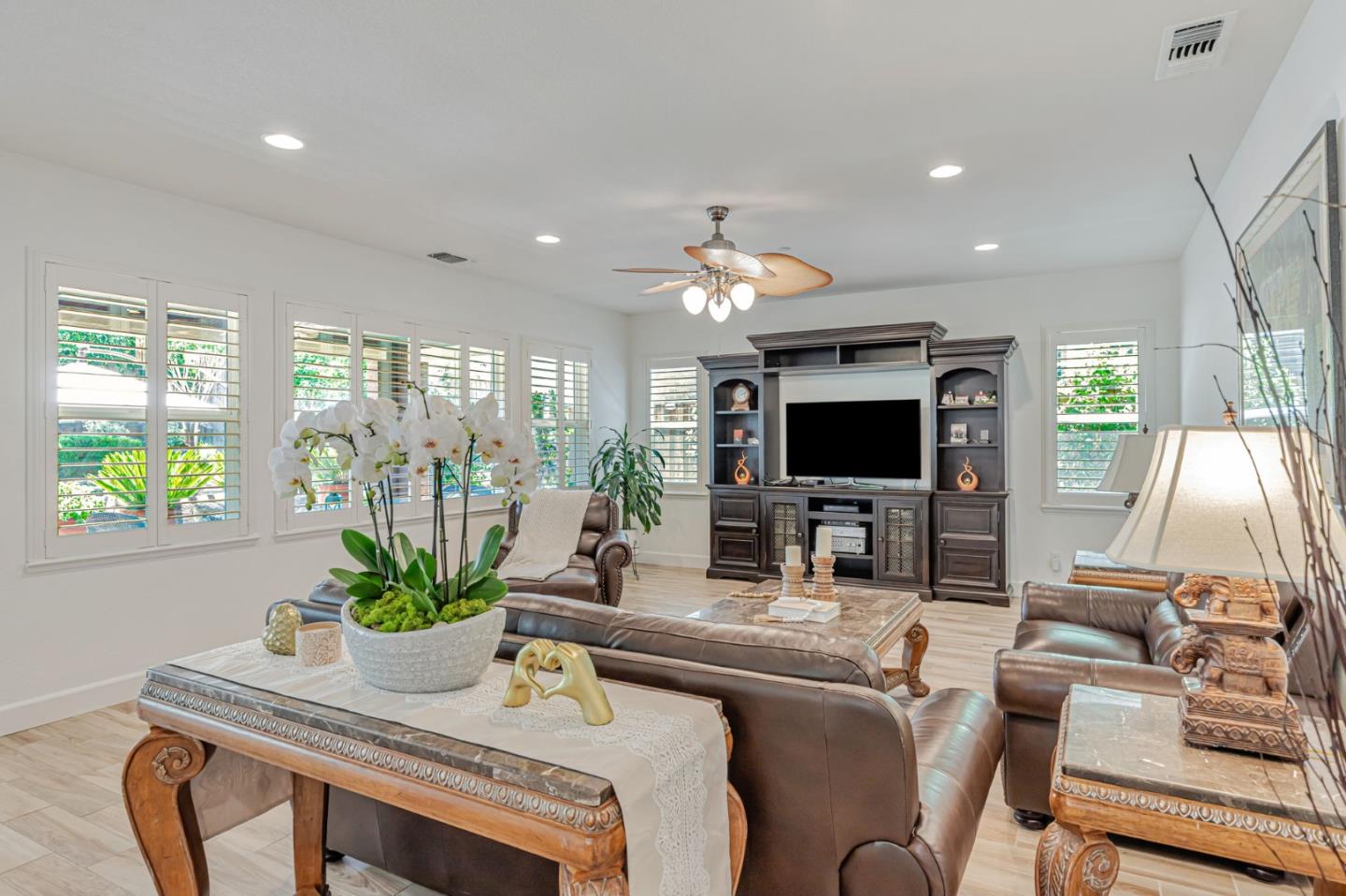Detail Gallery Image 9 of 44 For 1188 Viognier Way, Gilroy,  CA 95020 - 4 Beds | 3 Baths
