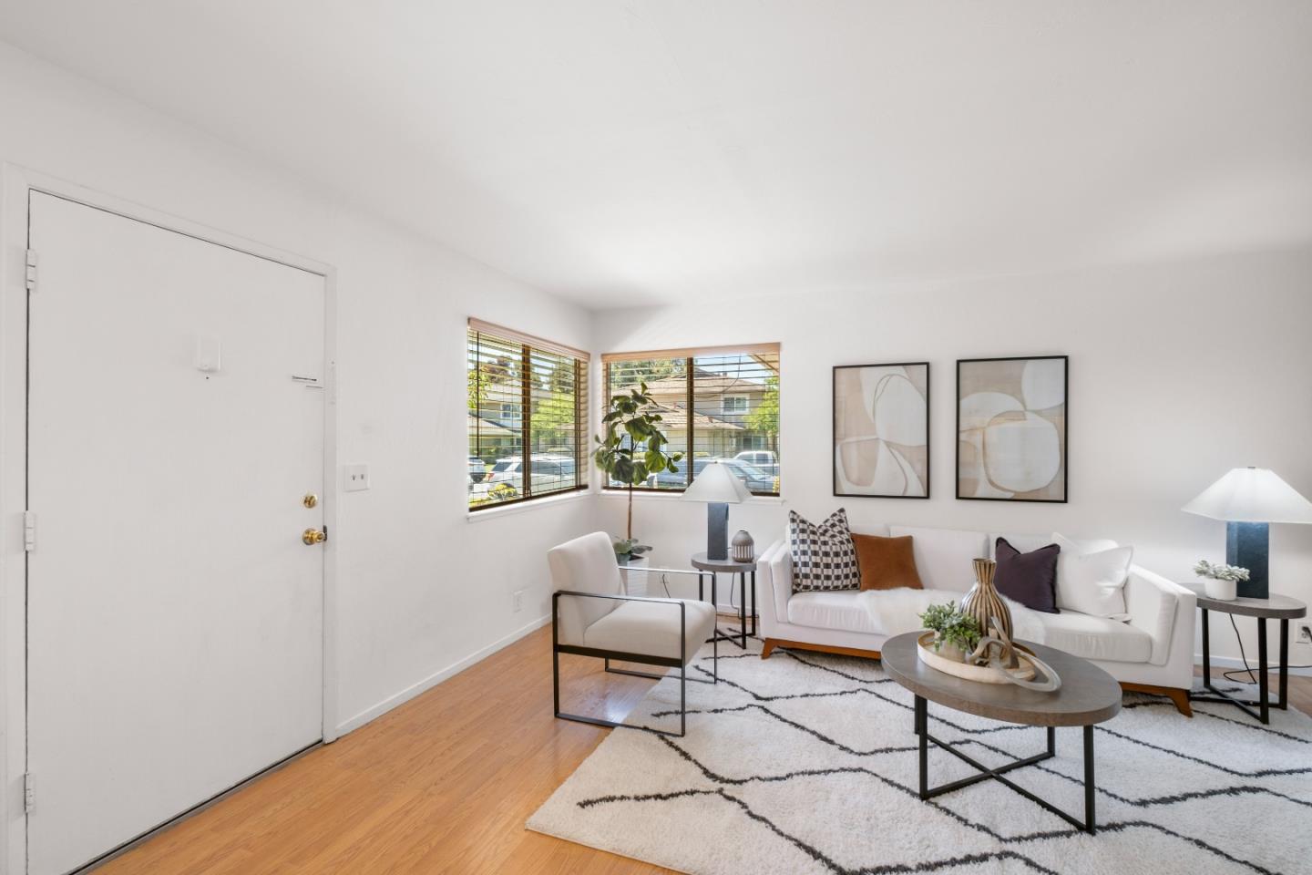 Detail Gallery Image 9 of 42 For 860 Wyman Way #2,  San Jose,  CA 95133 - 2 Beds | 1 Baths
