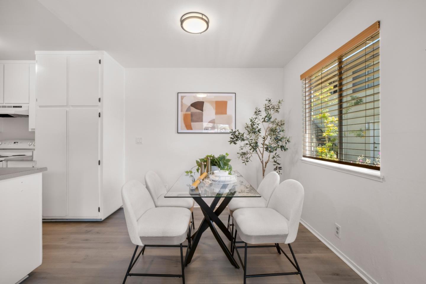Detail Gallery Image 12 of 42 For 860 Wyman Way #2,  San Jose,  CA 95133 - 2 Beds | 1 Baths