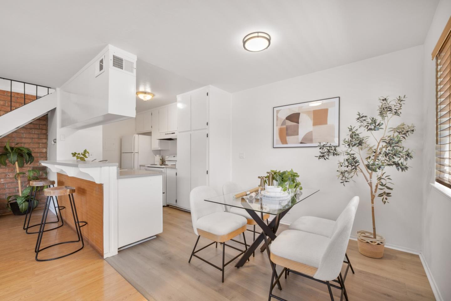 Detail Gallery Image 13 of 42 For 860 Wyman Way #2,  San Jose,  CA 95133 - 2 Beds | 1 Baths