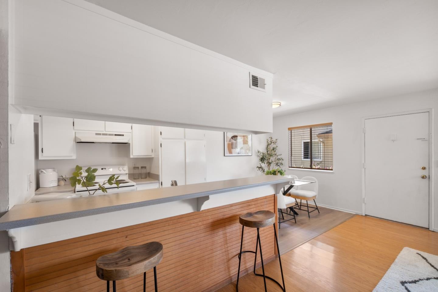 Detail Gallery Image 18 of 42 For 860 Wyman Way #2,  San Jose,  CA 95133 - 2 Beds | 1 Baths