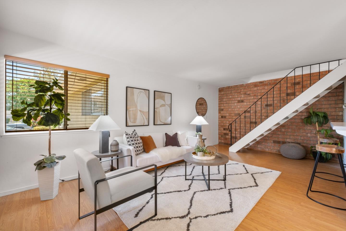 Detail Gallery Image 6 of 42 For 860 Wyman Way #2,  San Jose,  CA 95133 - 2 Beds | 1 Baths
