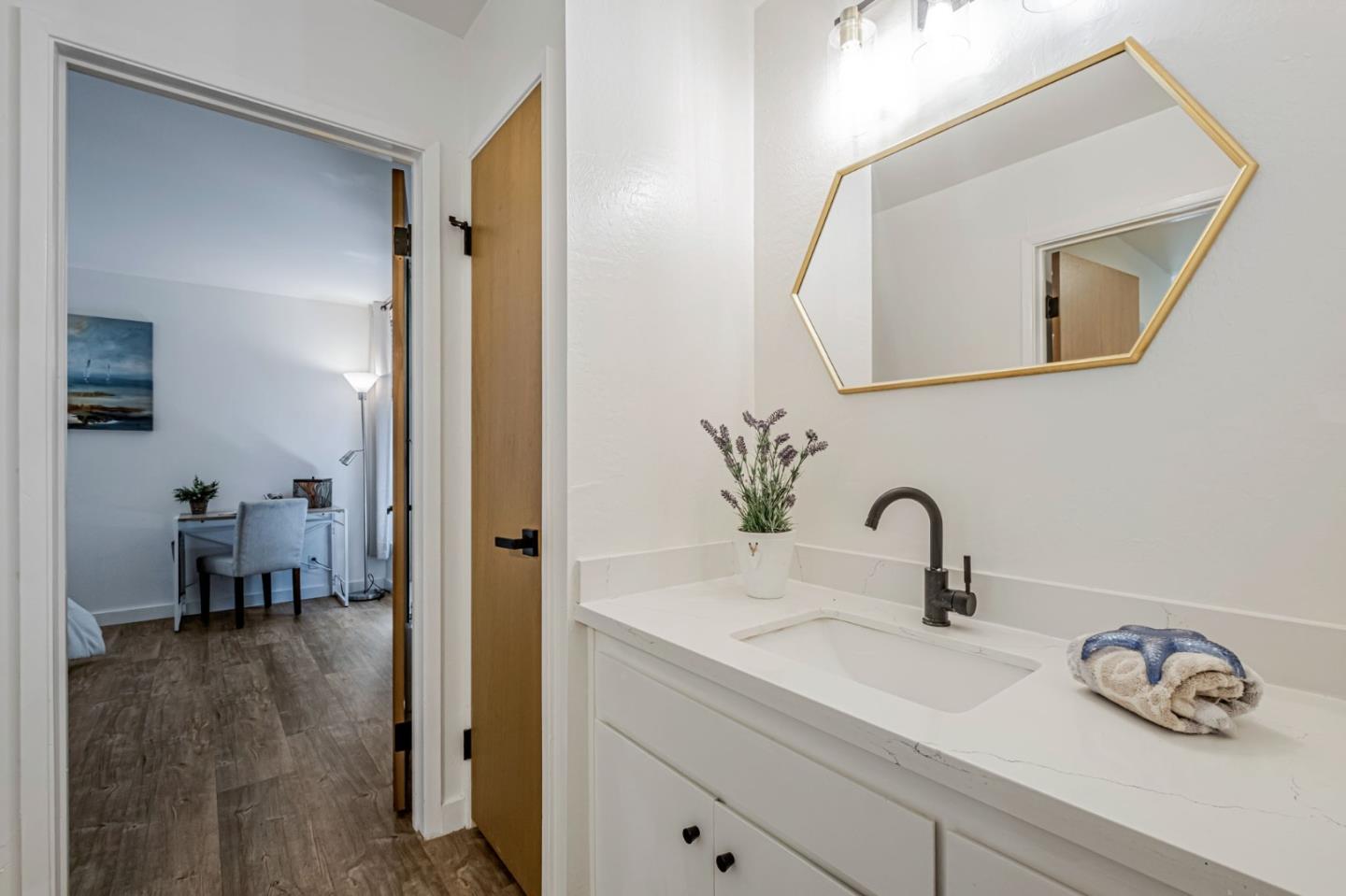 Detail Gallery Image 17 of 32 For 2700 Le Conte Ave #301,  Berkeley,  CA 94709 - 1 Beds | 1 Baths