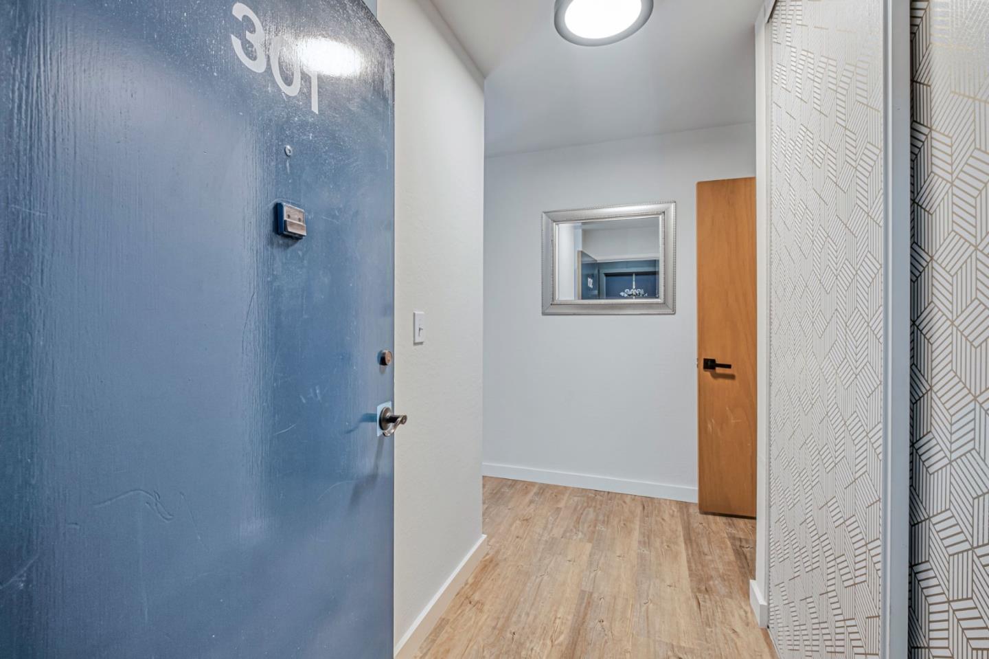 Detail Gallery Image 18 of 32 For 2700 Le Conte Ave #301,  Berkeley,  CA 94709 - 1 Beds | 1 Baths