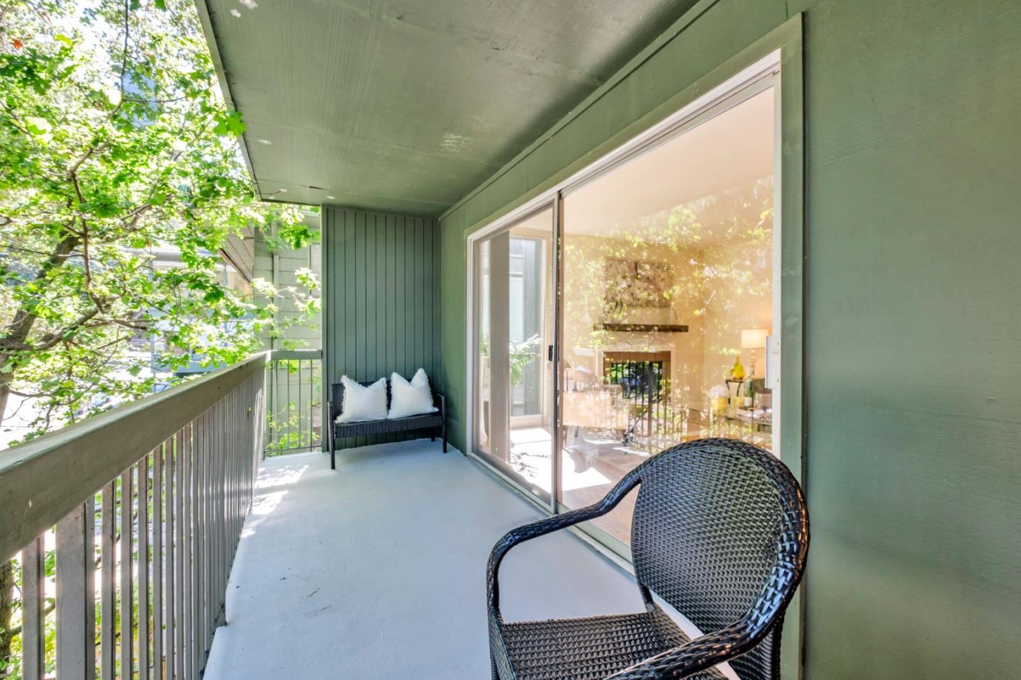 Detail Gallery Image 21 of 32 For 2700 Le Conte Ave #301,  Berkeley,  CA 94709 - 1 Beds | 1 Baths